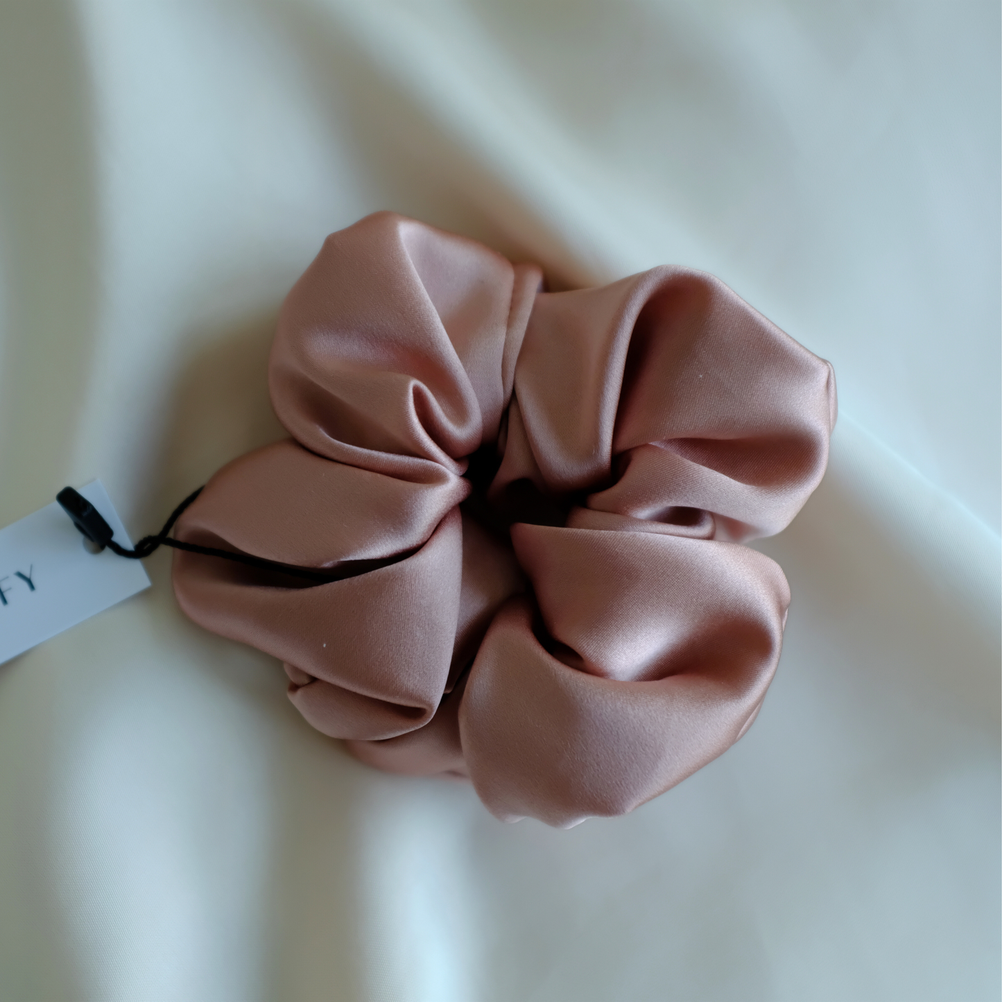 Maxi Silk Scrunchie | Powder Pink
